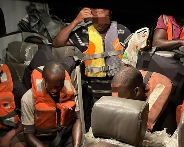 Nigerian Navy Rescues 10 Crew Members from Sinking Vessel Off Calabar Route
